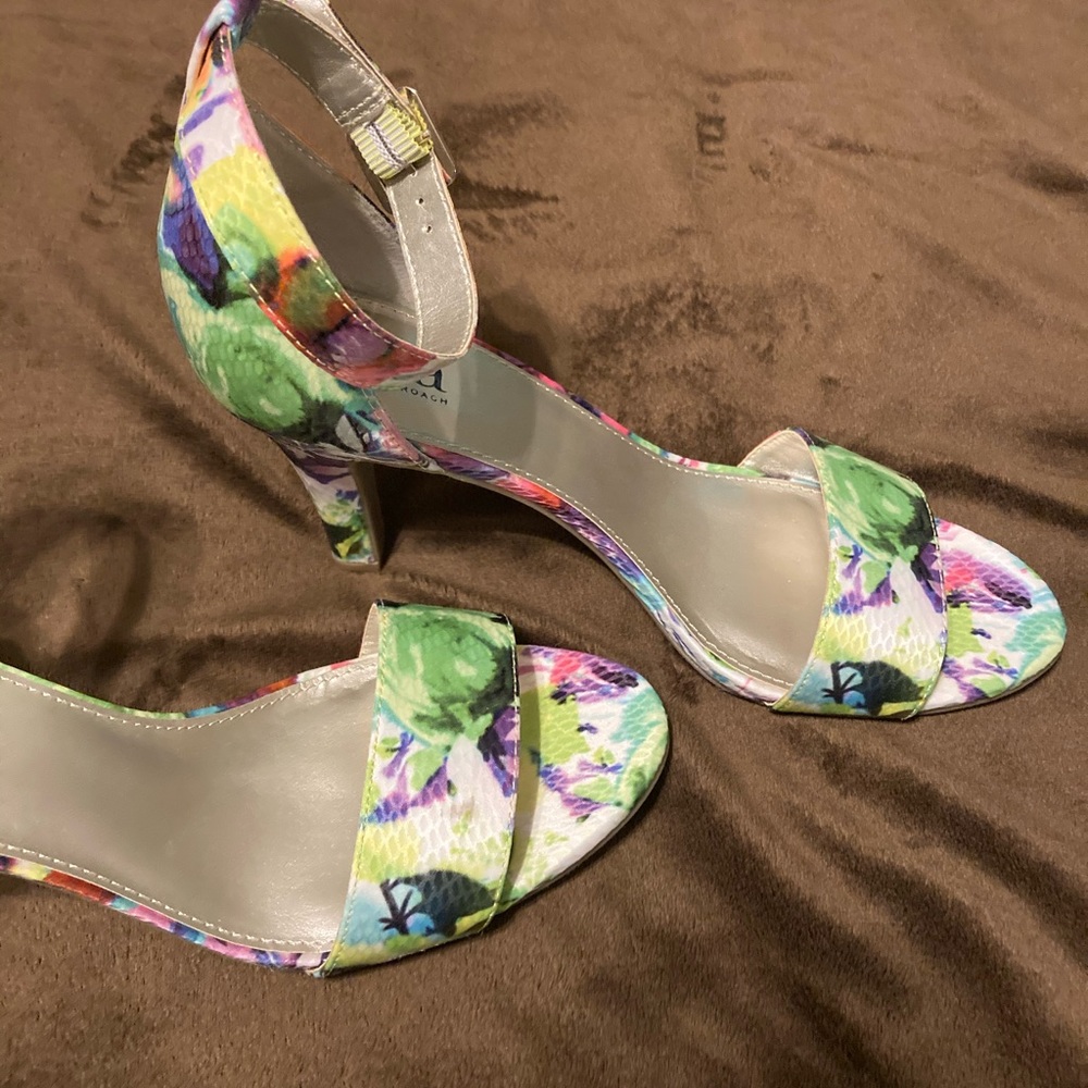 Shoes - Picture 3 of 3